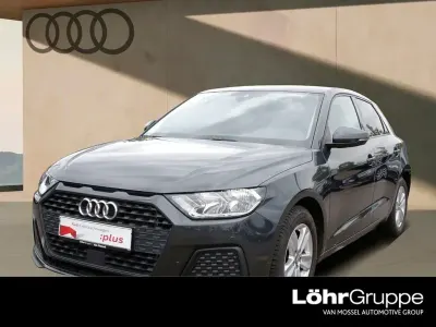 Gebraucht Audi A1 Sportback Comfort 116 PS (85 kW) 2019 Grau Kleinwagen