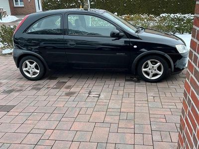 Schwarz Gebraucht 2001 Opel Corsa Kleinwagen | 600 € (Guter Preis)
