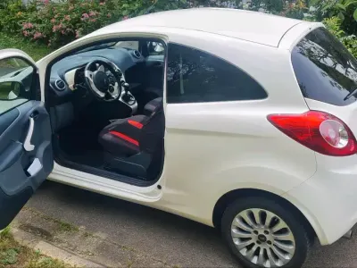 Gebraucht Ford Ka 75 PS (55 kW) 2010 Weiß Kleinwagen