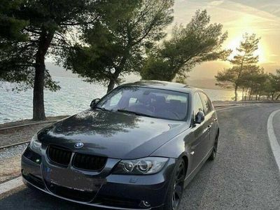 Gebraucht BMW 325 218 PS (160 kW) 2004 Grau Limousine