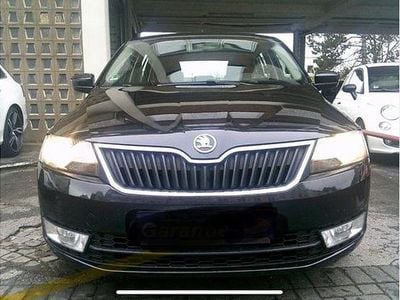 Schwarz Gebraucht 2015 Skoda Rapid Ambition Limousine | 5.400 € (Fairer Preis)