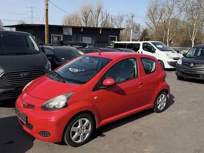 Gebraucht Toyota Aygo 68 PS (50 kW) 2009 Rot Kleinwagen