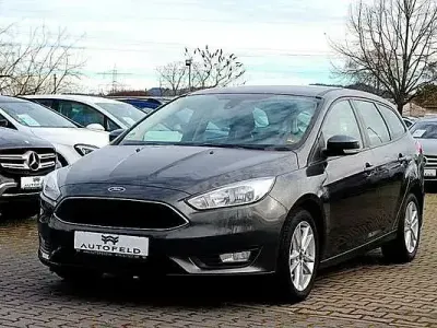 Gebraucht Ford Focus Business Edition 125 PS (91 kW) 2017 Grau Limousine