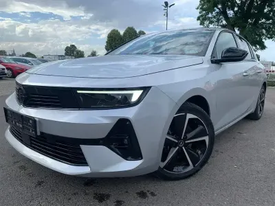 Gebraucht Opel Astra 131 PS (96 kW) 2024 Aluminiumgrau Kleinwagen