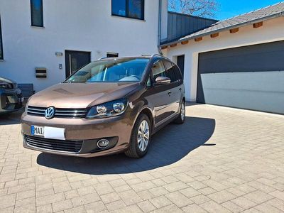 Usata VW Touran Highline 105 CV (77 kW) 2011 Marrone Monovolume