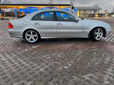 Grau Gebraucht 2007 Mercedes E280 Limousine | 5.800 € (Fairer Preis)