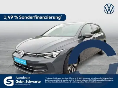 Gebraucht VW Golf VIII Goal 150 PS (110 kW) 2025 Grau Limousine