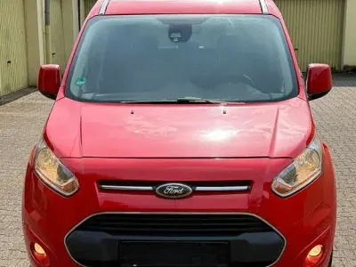 Gebraucht Ford Tourneo Connect Titanium 95 PS (69 kW) 2015 Rot Van / Kleinbus