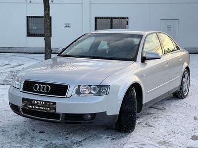 Grau Gebraucht 2001 Audi A4 Limousine | 2.700 € (Fairer Preis)