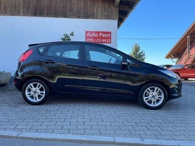 Gebraucht Ford Fiesta Celebration 82 PS (60 kW) 2016 Schwarz Limousine