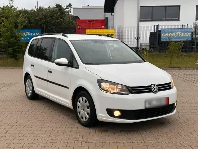 Gebraucht VW Touran 105 PS (77 kW) 2012 Weiß Van / Kleinbus