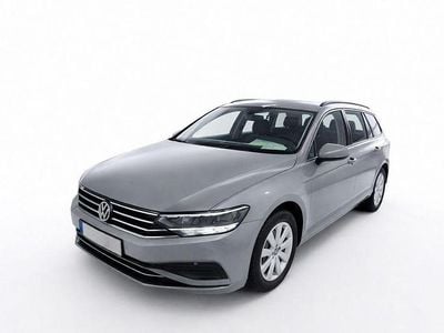 Gebraucht VW Passat 150 PS (110 kW) 2022 Grau Kombi