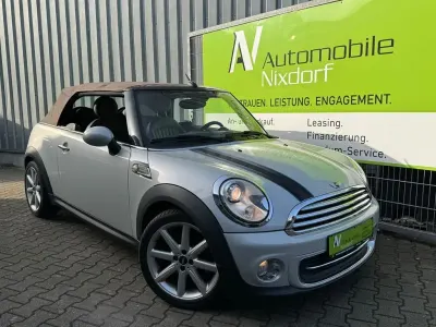 Usata Mini Cooper Cabriolet 122 CV (89 kW) 2013 Argento Cabrio