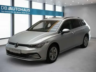 Gebraucht VW Golf VIII Life 110 PS (80 kW) 2024 Silber Kombi