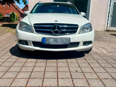 Gebraucht Mercedes 220 170 PS (125 kW) 2011 Weiß Kombi