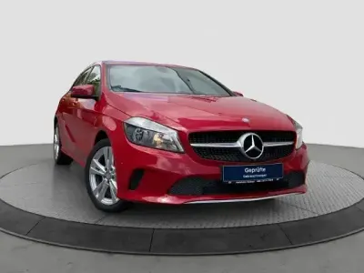 Occasion Mercedes A180 Urban 122 PK (89 kW) 2015 Rood Sedan
