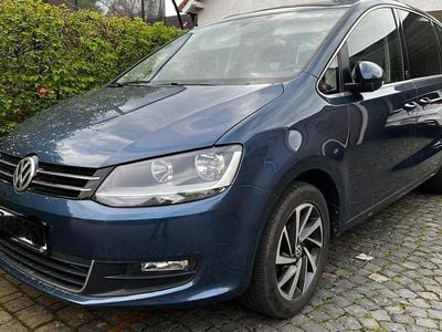 Begagnad VW Sharan 150 HK (110 kW) 2017 Blå Minibuss