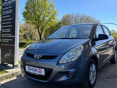 Gebraucht Hyundai i20 Classic 77 PS (56 kW) 2010 Grau Kleinwagen