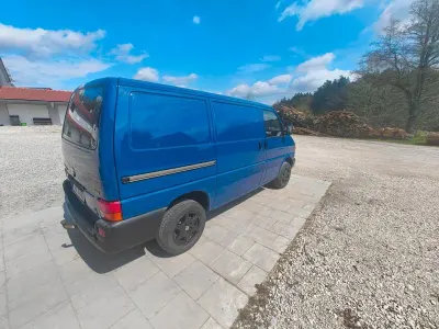 Gebraucht VW T4 101 PS (74 kW) 1999 Blau Van
