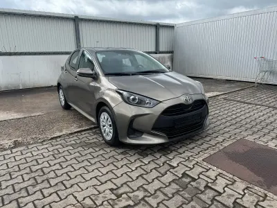 Gebraucht Toyota Yaris Active 125 PS (91 kW) 2023 Andere farben Kleinwagen