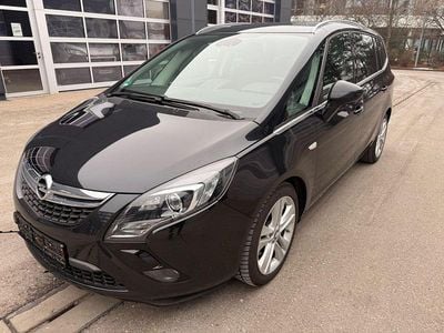 Schwarz Gebraucht 2016 Opel Zafira Tourer Van / Kleinbus | 8.200 € (Fairer Preis)