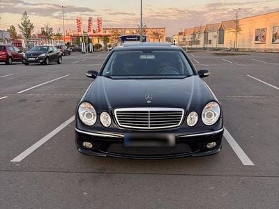 Second-hand Mercedes E320 224 CP (164 kW) 2004 Negru Berlinǎ