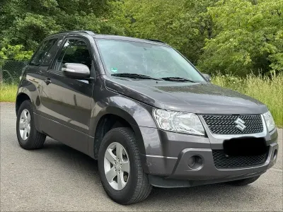 Gebraucht Suzuki Grand Vitara 106 PS (77 kW) 2012 Grau SUV