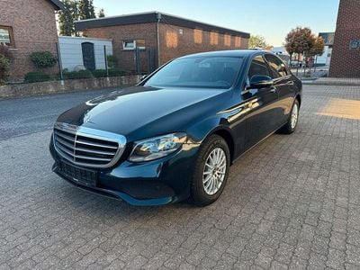 Gebraucht Mercedes E220 194 PS (142 kW) 2017 Grün Limousine