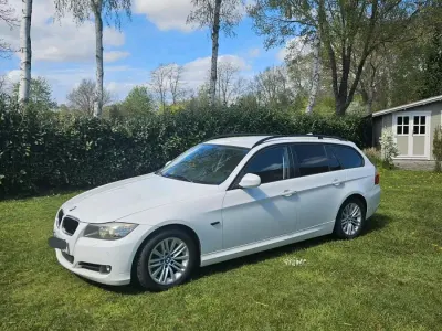 Gebraucht BMW 320 177 PS (130 kW) 2009 Weiß Kombi