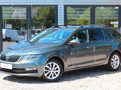 Grau Gebraucht 2020 Skoda Octavia Tour Kombi | 14.999 € (Fairer Preis)