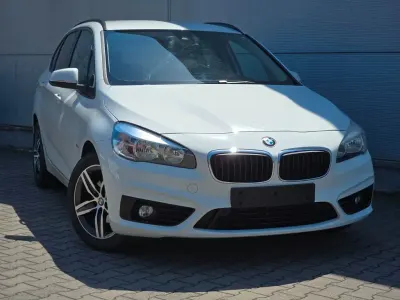 Gebraucht BMW 218 Active Tourer Sport Line 136 PS (100 kW) 2017 Weiß Van / Kleinbus