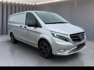 Gebraucht Mercedes Vito 190 PS (139 kW) 2016 Silber Van