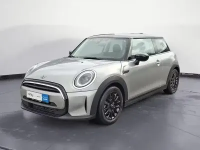Usado Mini Cooper Classic 136 HP (100 kW) 2023 Prateado Citadino