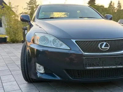 Gebraucht Lexus IS220d Luxury Line 177 PS (130 kW) 2007 Blau Limousine