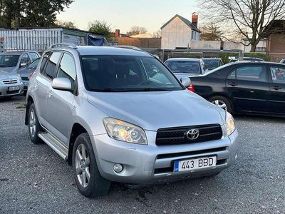 Second-hand Toyota RAV4 Executive 136 CP (100 kW) 2008 Argintiu SUV