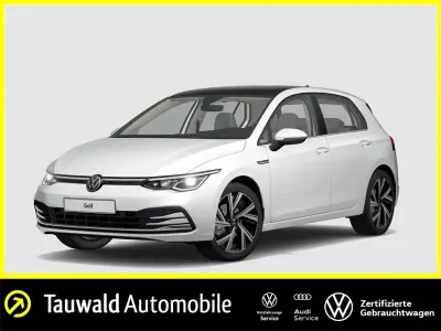 Second-hand VW Golf VIII Style 150 CP (110 kW) 2023 Alb Berlinǎ
