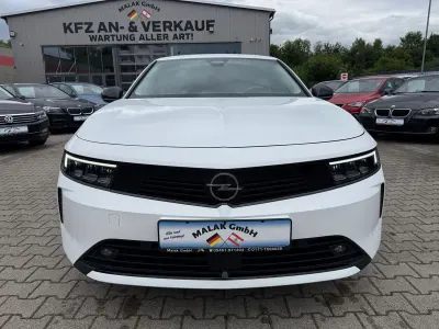 Gebraucht Opel Astra Business Edition 131 PS (96 kW) 2023 Weiß Kleinwagen