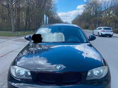 Gebraucht BMW 116 122 PS (89 kW) 2012 Schwarz Kleinwagen