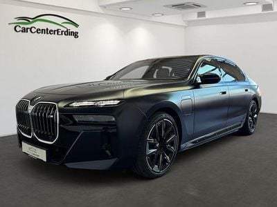 BMW M760e