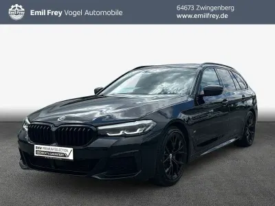 Gebraucht BMW 520 Performance 190 PS (139 kW) 2023 Saphirschwarz metallic Limousine