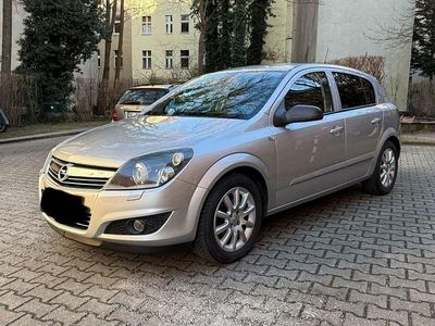 Gebraucht Opel Astra Sport 105 PS (77 kW) 2007 Silber Limousine
