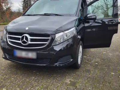 Gebraucht Mercedes V220 163 PS (119 kW) 2016 Schwarz Van / Kleinbus