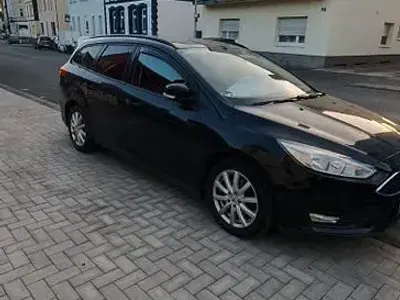Gebraucht Ford Focus Trend 120 PS (88 kW) 2016 Schwarz Kombi