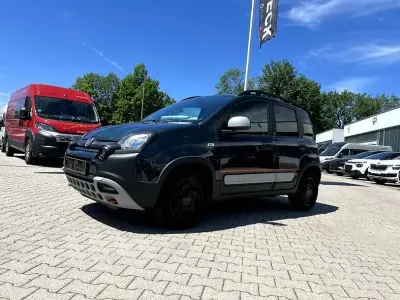 Gebraucht Fiat Panda Cross Cross 69 PS (50 kW) 2022 Foresta grün metallic Kleinwagen