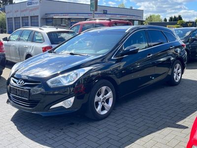 gebraucht Hyundai i40 cw Style 1.7 CRDI Automatik/Xenon/Navi/R-Kam