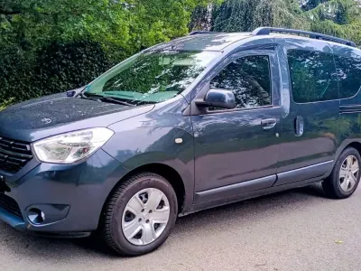 Gebraucht Dacia Dokker Lauréate 102 PS (75 kW) 2017 Grau Van / Kleinbus