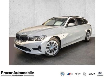 Gebraucht BMW 320 Advantage 163 PS (119 kW) 2022 Mineralweiss Kombi