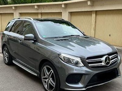 Grau Gebraucht 2018 Mercedes GLE350 AMG line SUV | 32.900 € (Fairer Preis)