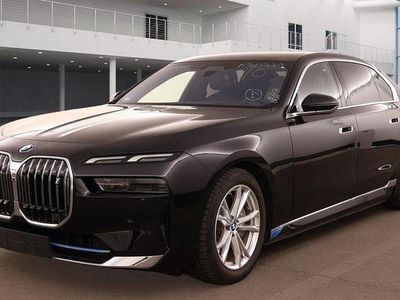 Second-hand BMW i7 Sport Line 400 kW (544 CP) 2023 Negru Berlinǎ