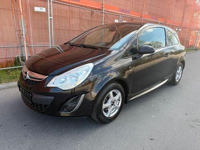 Usata Opel Corsa Satellite 87 CV (63 kW) 2011 Nero Utilitaria